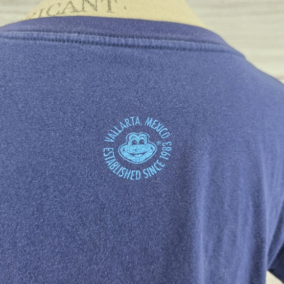 Señor Frogs "Free To Dream" Crewneck Tshirt - Picture 5 of 6